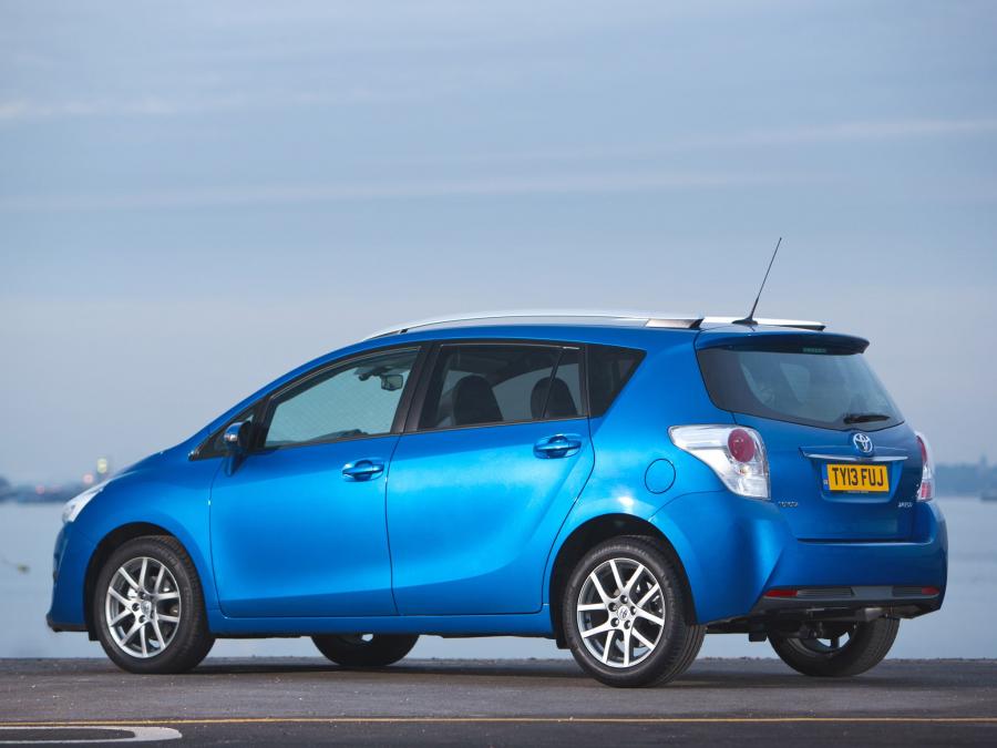  Toyota Verso 2013 года  (UK) (фото 20 из 27)